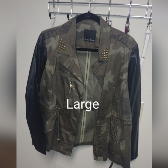 Jacket - Picture 1 of 2